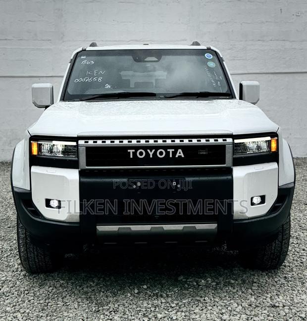 Toyota Land Cruiser Prado 2.7 2023 White