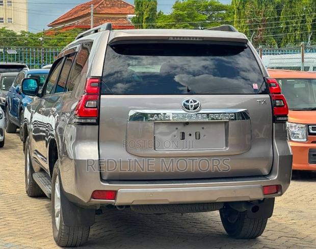 Toyota Land Cruiser Prado 2.7 2021 Brown