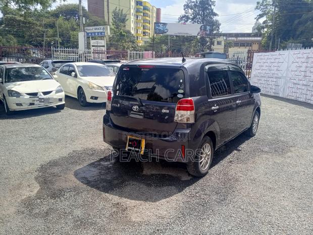 Toyota Spade 2014 Purple
