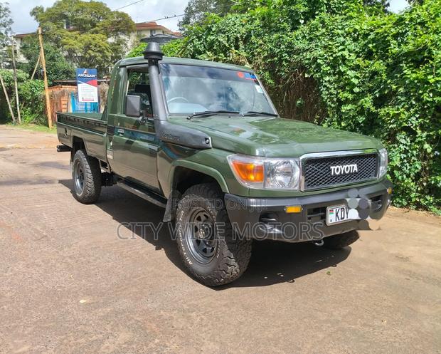 Toyota Land Cruiser 79 Series 2008 Green
