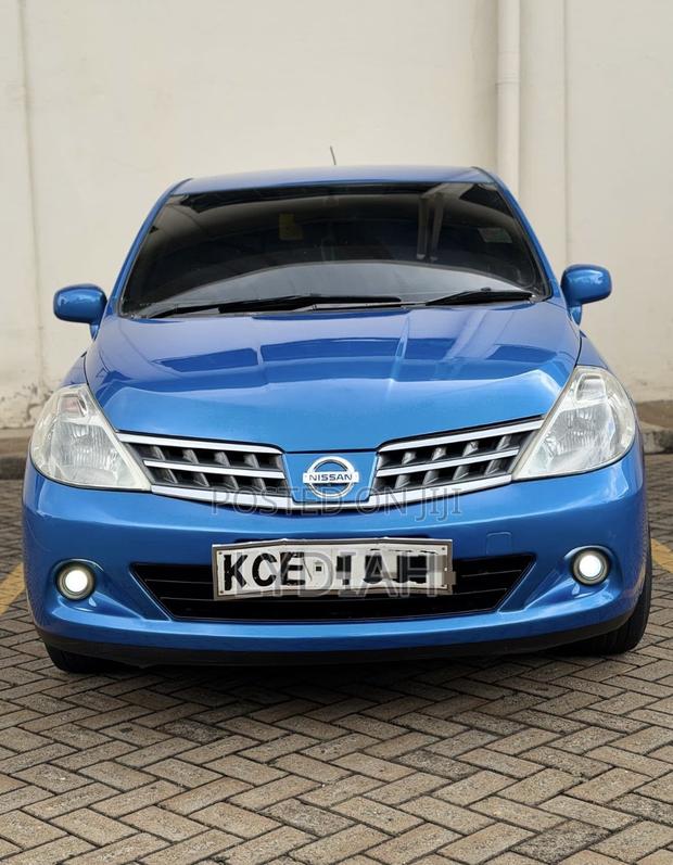Nissan Tiida 2010 Blue