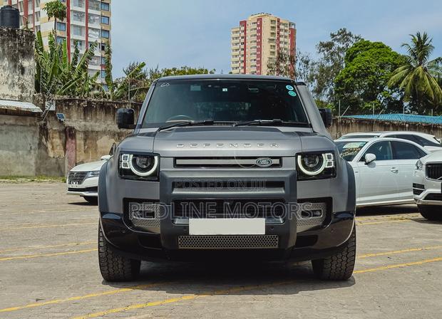 Land Rover Defender SE 2022 Gray