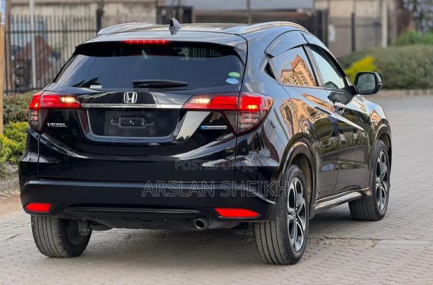 Honda Vezel 2019 Black