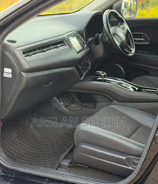 Honda Vezel 2019 Black