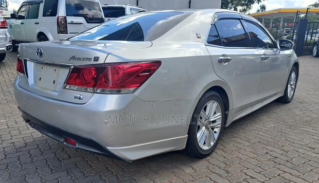 Toyota Crown 2013 Silver
