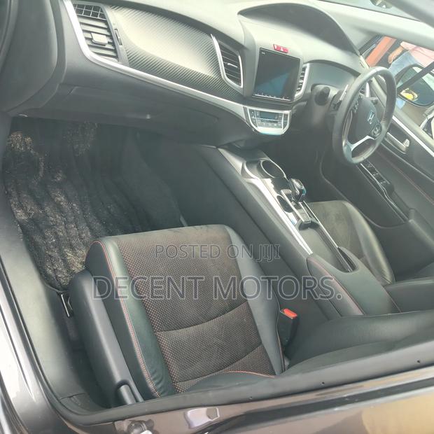 Honda Jade 2019 Gray