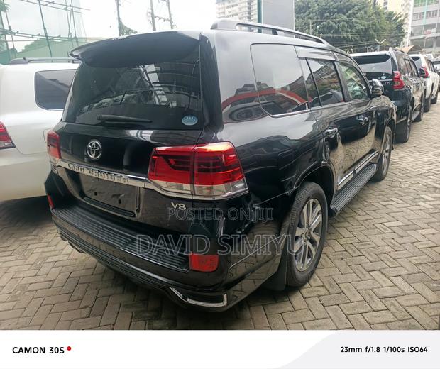Toyota Land Cruiser 2017 Black