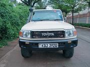 Toyota Land Cruiser 2004 Yellow for sale