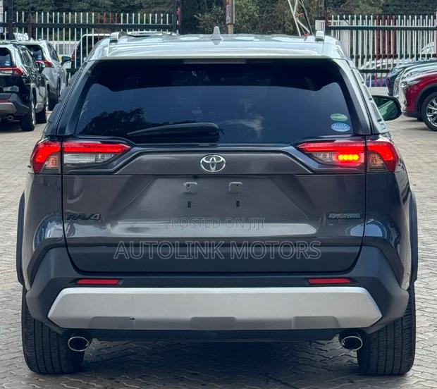 Toyota RAV4 2019 Gray