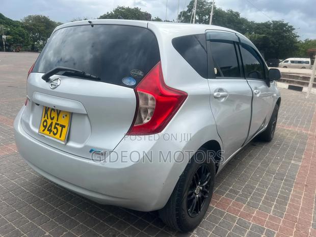 Nissan Note 2012 Silver