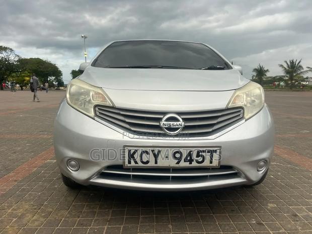 Nissan Note 2012 Silver