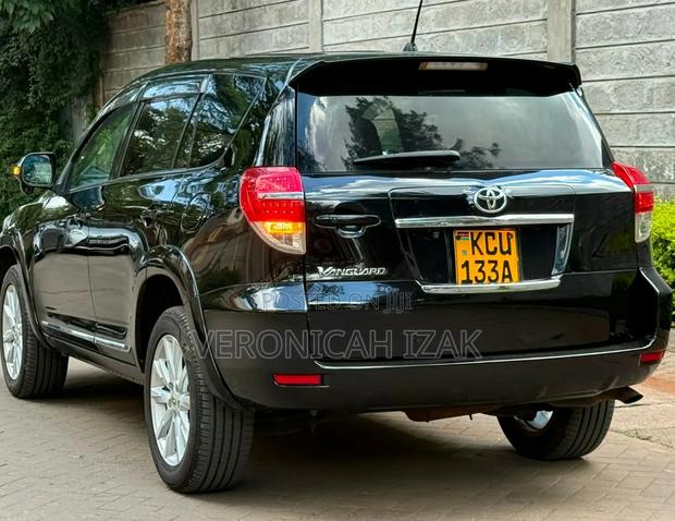 Toyota Vanguard 2012 Black