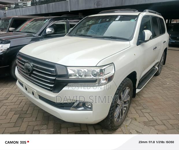 Toyota Land Cruiser 2016 Silver