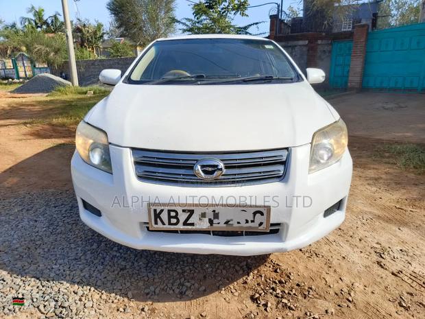 Toyota Axio 2007 White