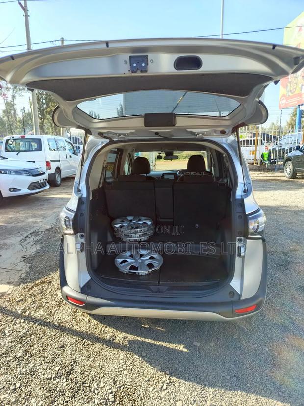 Toyota Sienta 2022 Gray