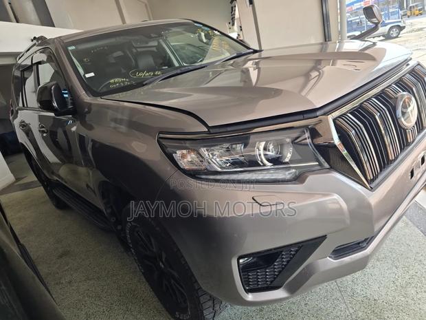 Toyota Land Cruiser Prado 2021 Gold