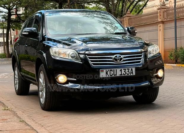 Toyota Vanguard 2012 Black
