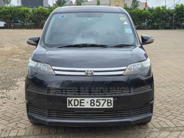 Toyota Spade 2014 Black