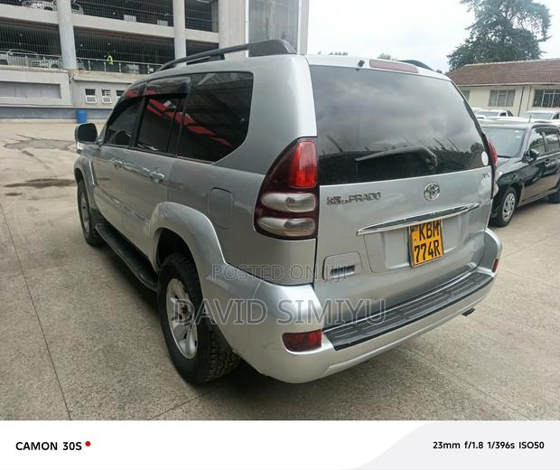 Toyota Land Cruiser Prado 2005 Silver