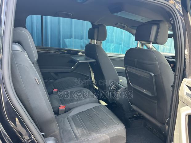Volkswagen Touran 2019 Black