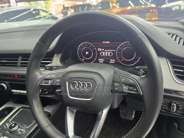 Audi Q7 2019 White