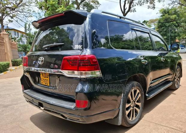Toyota Land Cruiser 2014 Black