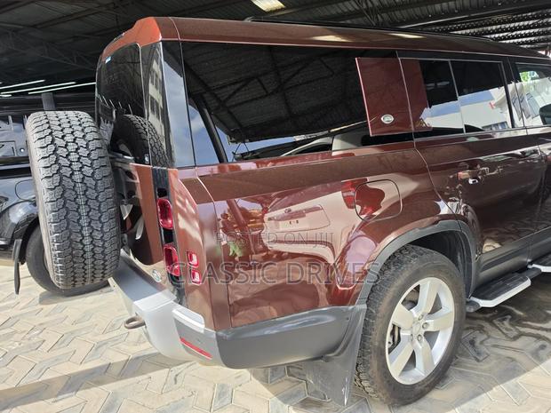 Land Rover Defender 2021 Maroon