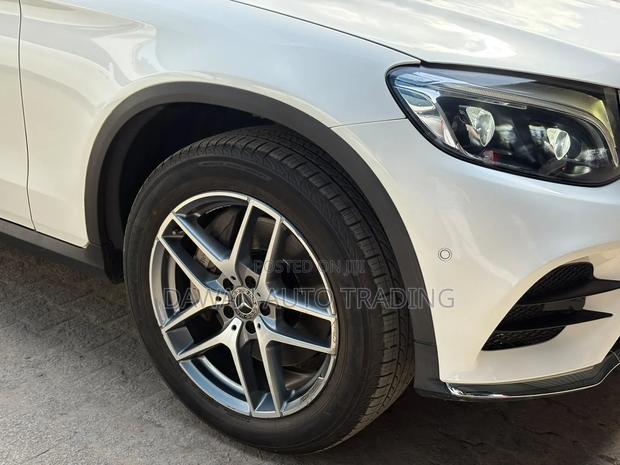 Mercedes-Benz GLC-Class 2019 White
