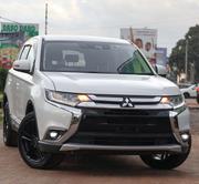 Mitsubishi Outlander 2018 White for sale