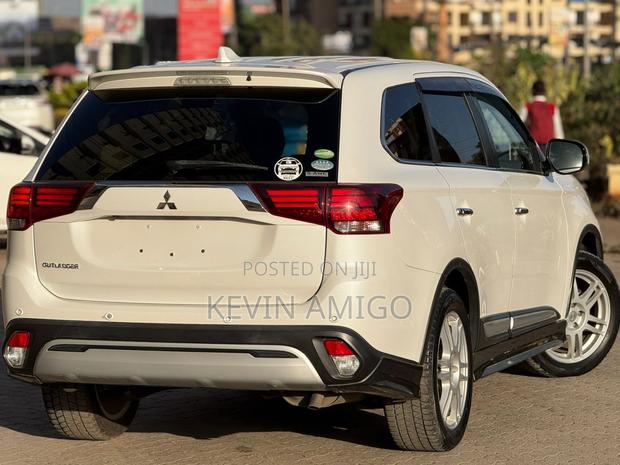 Mitsubishi Outlander 2020 White