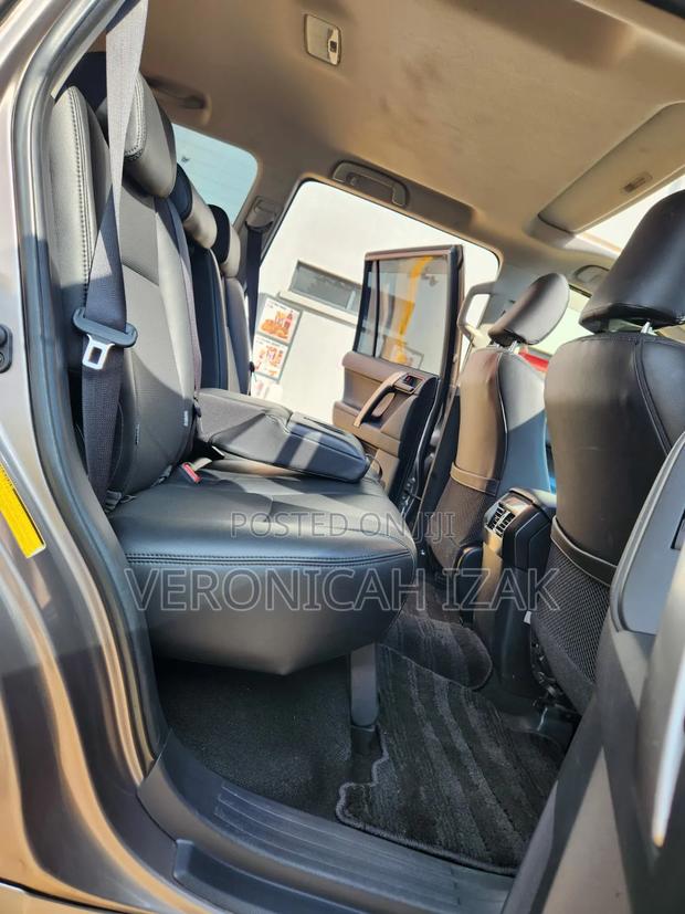 Toyota Land Cruiser Prado 2017 Brown