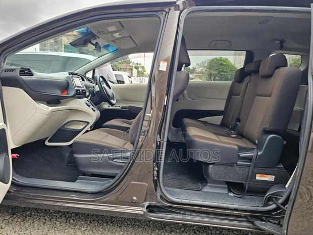 Toyota Sienta 2019 Brown