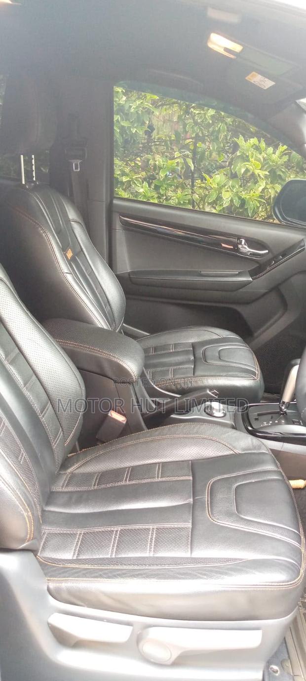 Isuzu D-MAX 2018 Black
