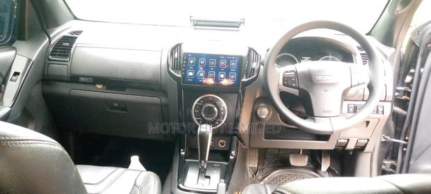 Isuzu D-MAX 2018 Black