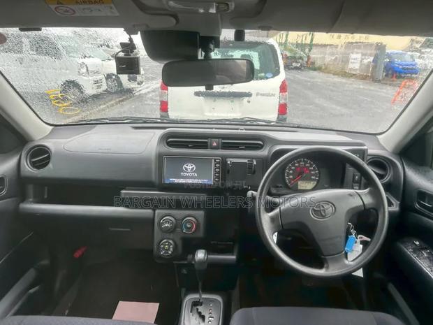 Toyota Probox 2021