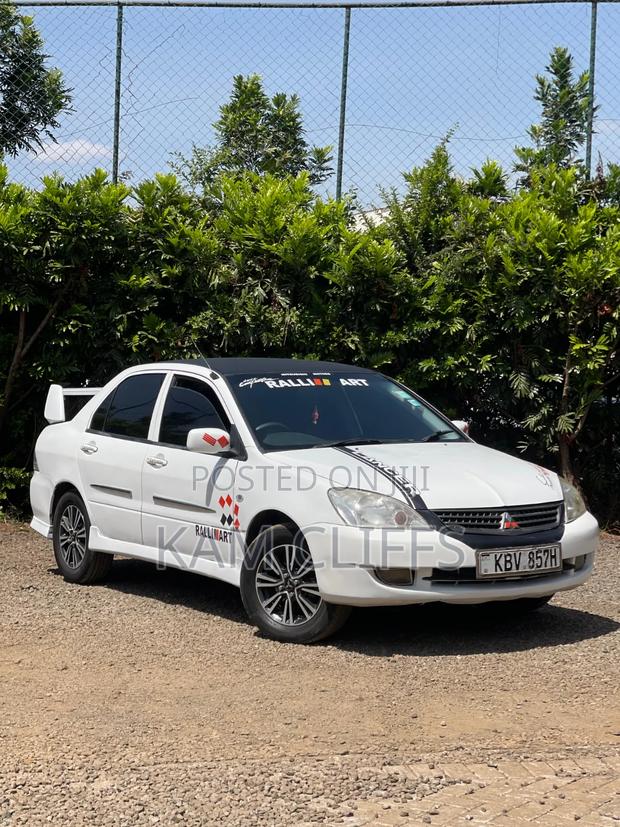 Mitsubishi Galant 2005 White