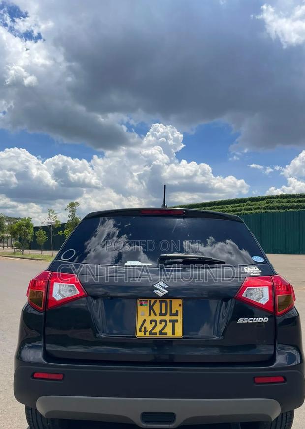 Suzuki Escudo 2015 Black