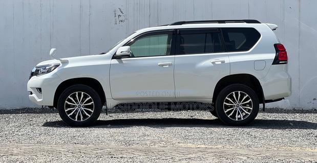 Toyota Land Cruiser Prado 2.7 2019 Pearl
