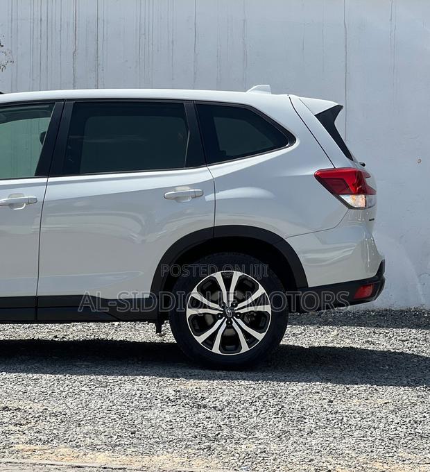 Subaru Forester 2018 White