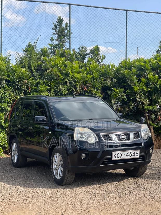 Nissan Serena 2013 Black