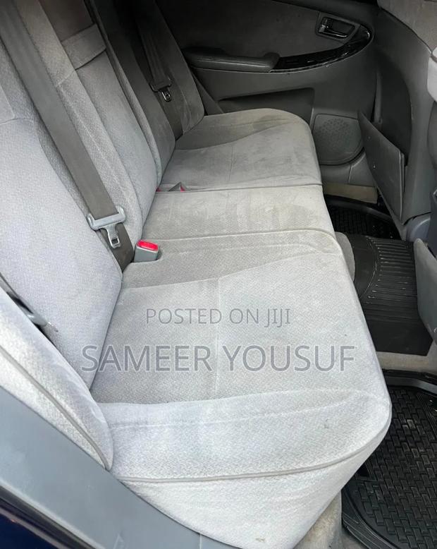 Toyota Crown Royale 2005 Blue