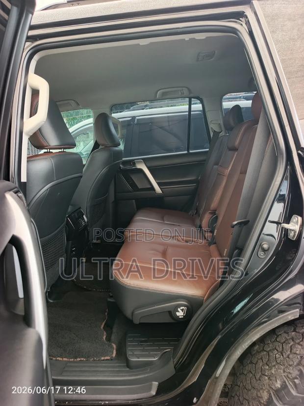 Toyota Land Cruiser Prado 2016 Black