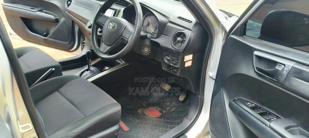 Toyota Corolla Fielder 2017 Silver