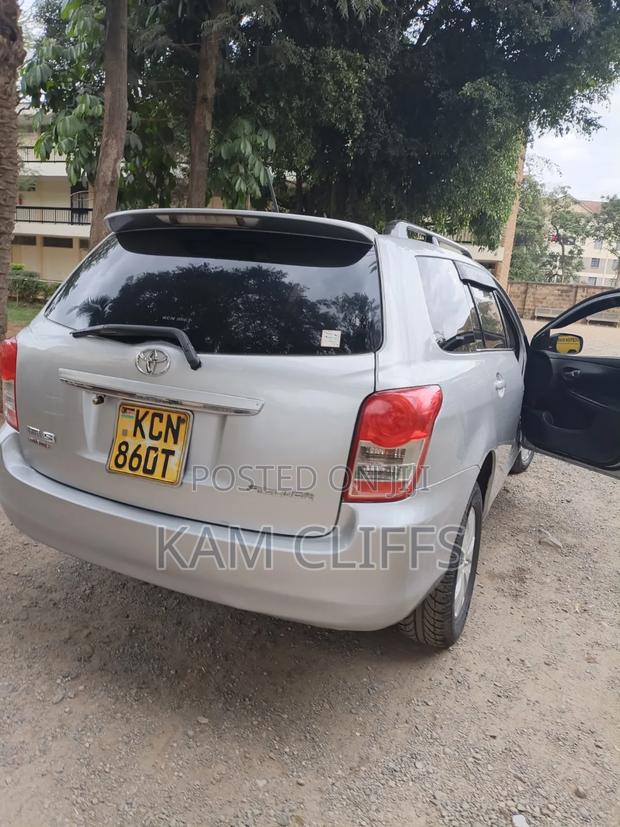 Toyota Corolla Fielder 2010 Silver