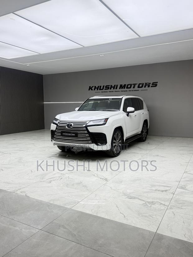 Lexus LX 500d 2022 White