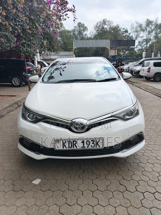 Toyota Auris 2016 White