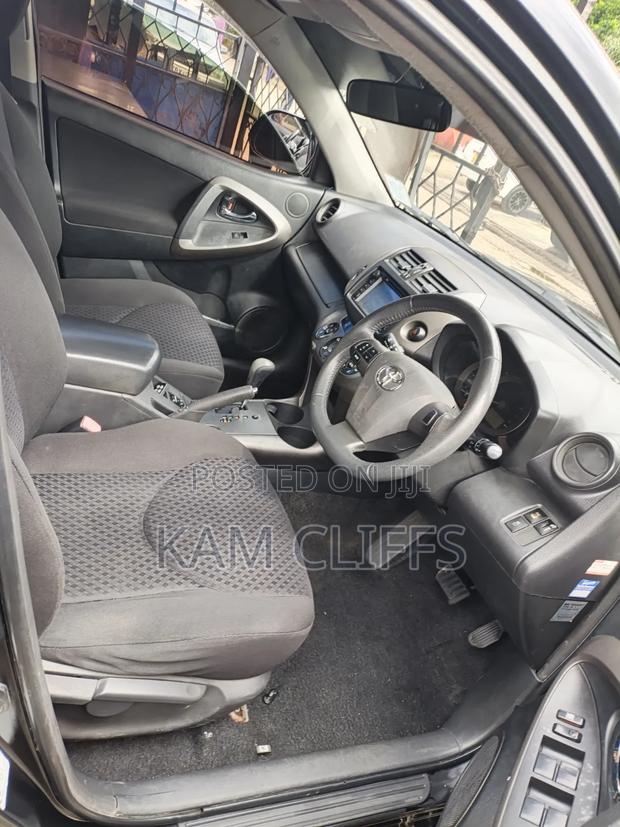 Toyota Vanguard 2012 Black