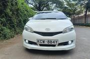 Toyota Wish 2013 White for sale