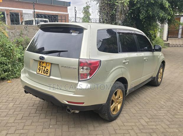 Subaru Forester 2009 Gold