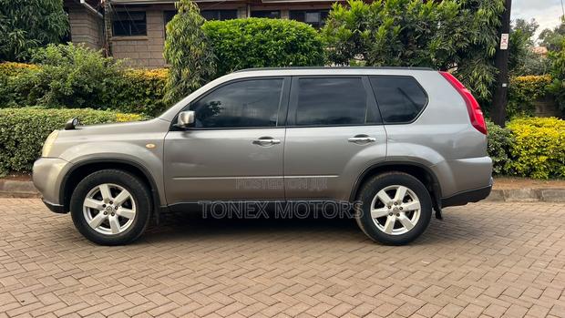 Nissan X-Trail 2.5 Petrol 4x4 SE 2009 Gray